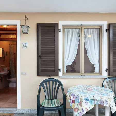 Tranquil Holiday In Viggiona Near Lake Сasa de vacaciones *